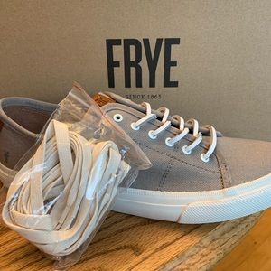 Brand new Frye Gia Canvas Low Lace Sneakers